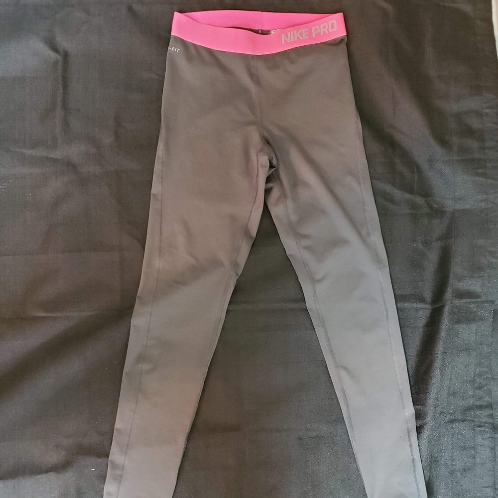 Nike Pro Leggings - Size Medium